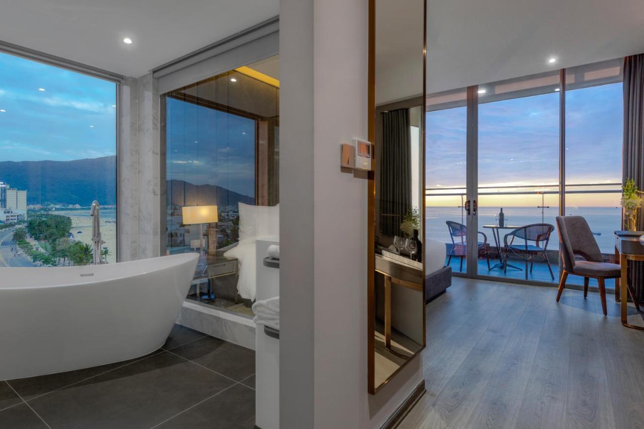 Le Sands Oceanfront Danang Hotel Екстериор снимка
