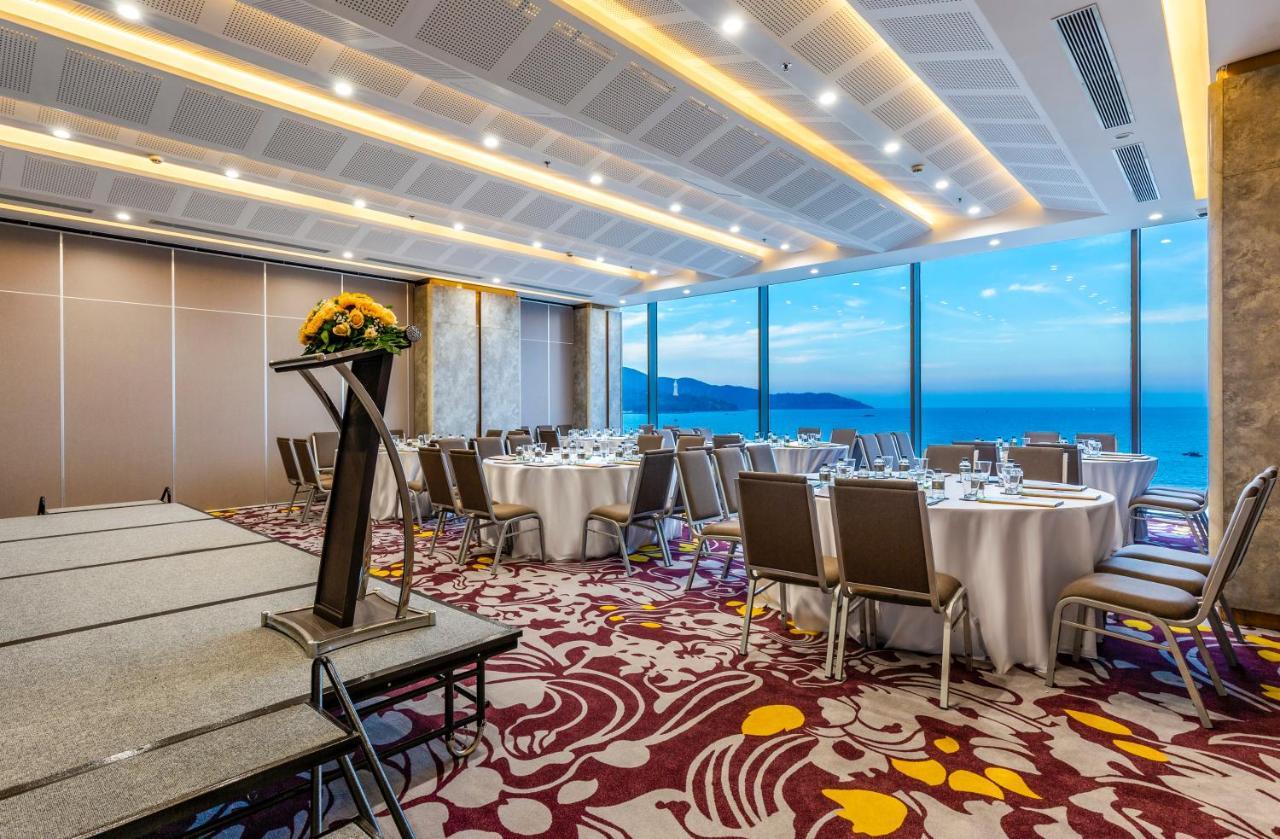 Le Sands Oceanfront Danang Hotel Екстериор снимка