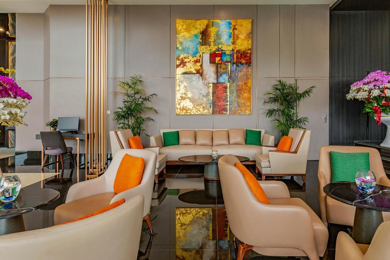 Le Sands Oceanfront Danang Hotel Екстериор снимка