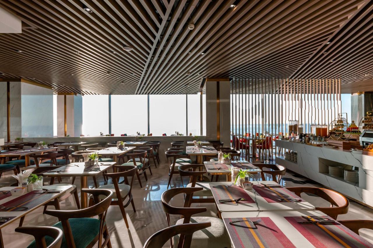 Le Sands Oceanfront Danang Hotel Екстериор снимка