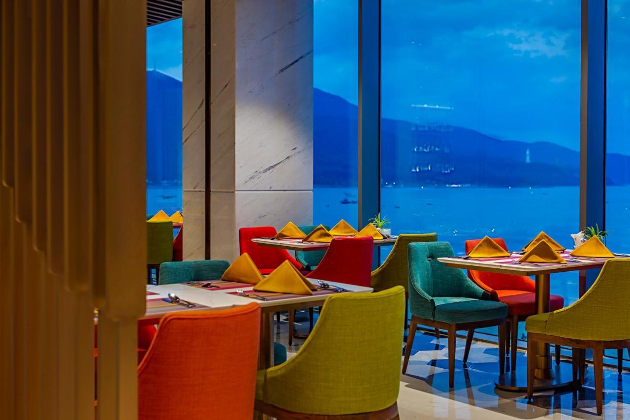 Le Sands Oceanfront Danang Hotel Екстериор снимка