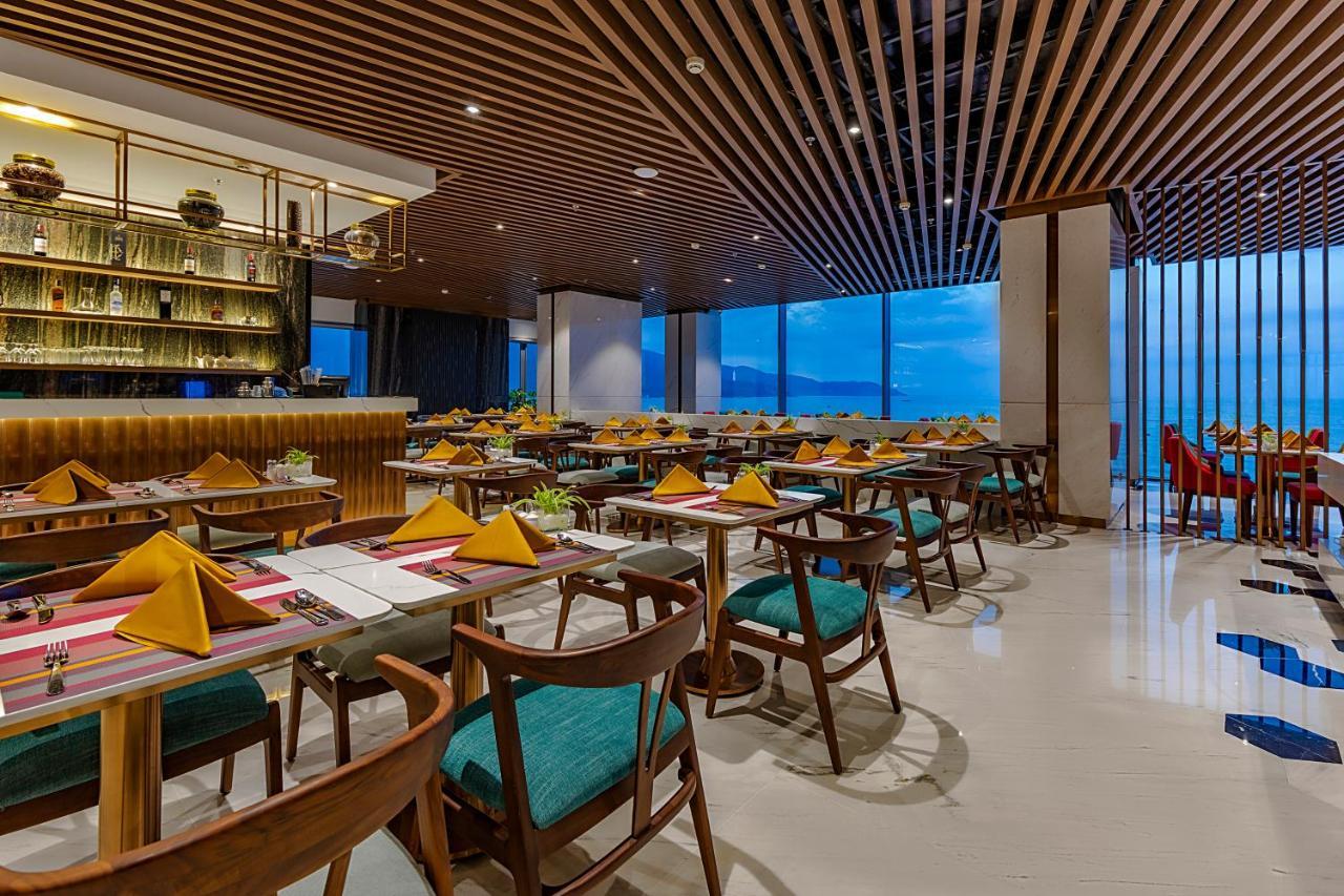 Le Sands Oceanfront Danang Hotel Екстериор снимка