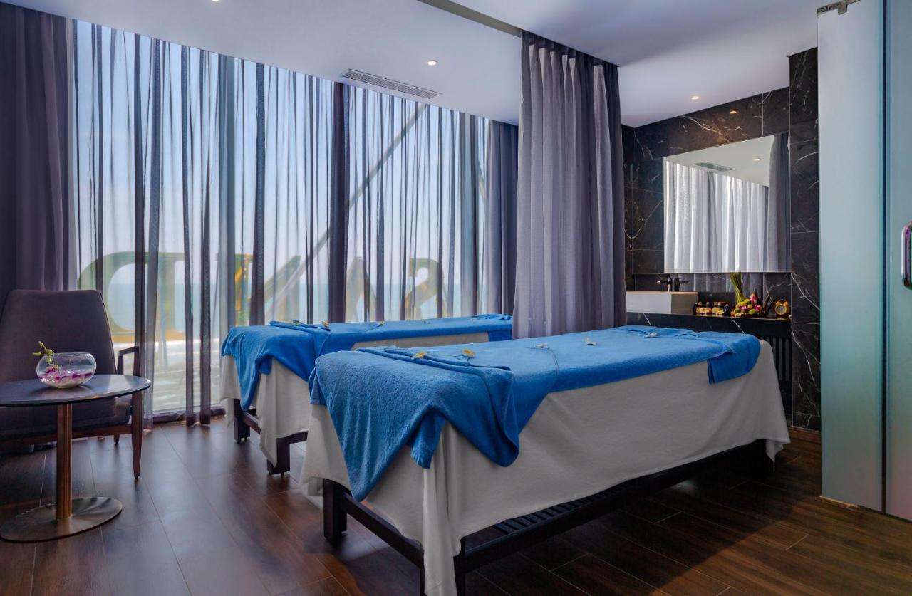 Le Sands Oceanfront Danang Hotel Екстериор снимка