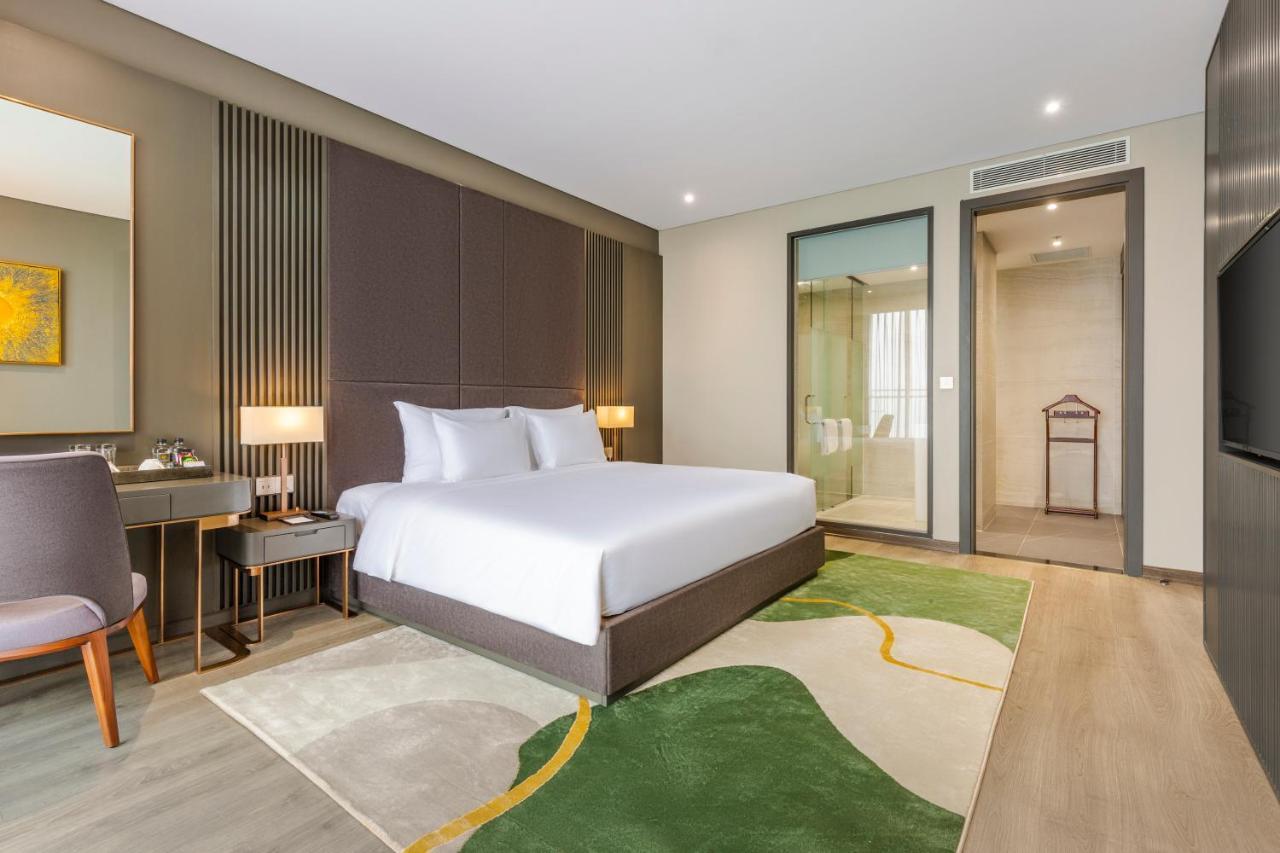 Le Sands Oceanfront Danang Hotel Екстериор снимка