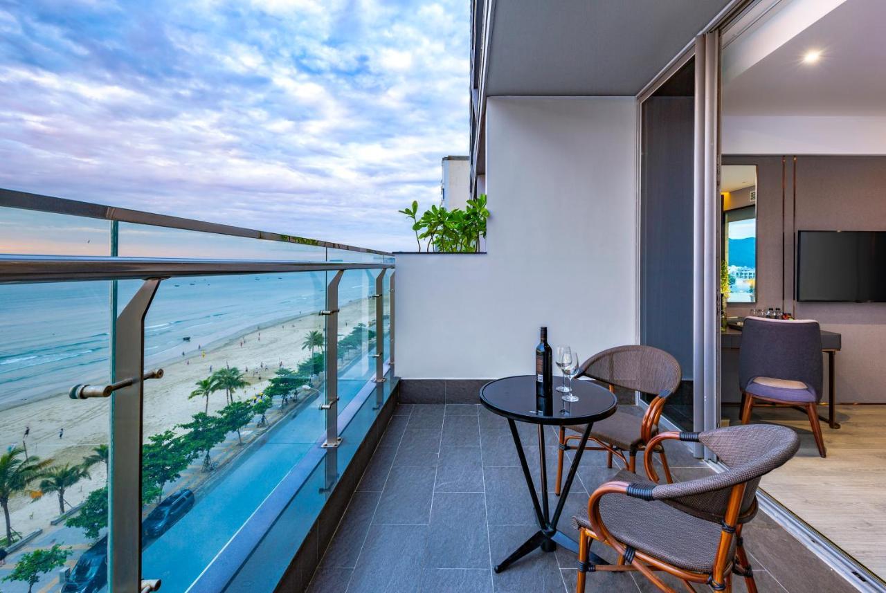 Le Sands Oceanfront Danang Hotel Екстериор снимка